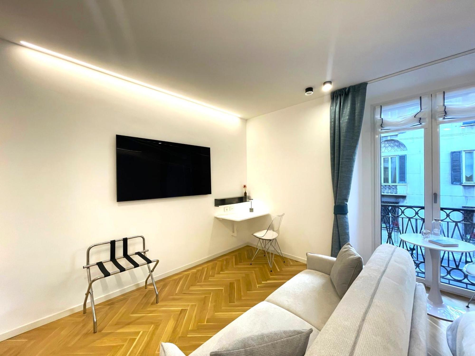 Hotel B And G San Babila- Luxury In The Heart Of Milano - Design District Zewnętrze zdjęcie