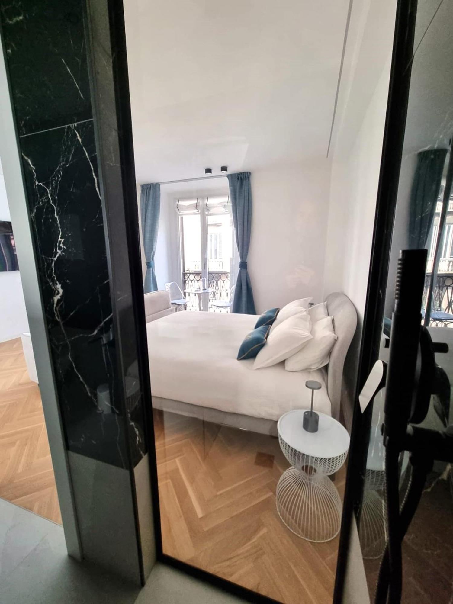 Hotel B And G San Babila- Luxury In The Heart Of Milano - Design District Zewnętrze zdjęcie