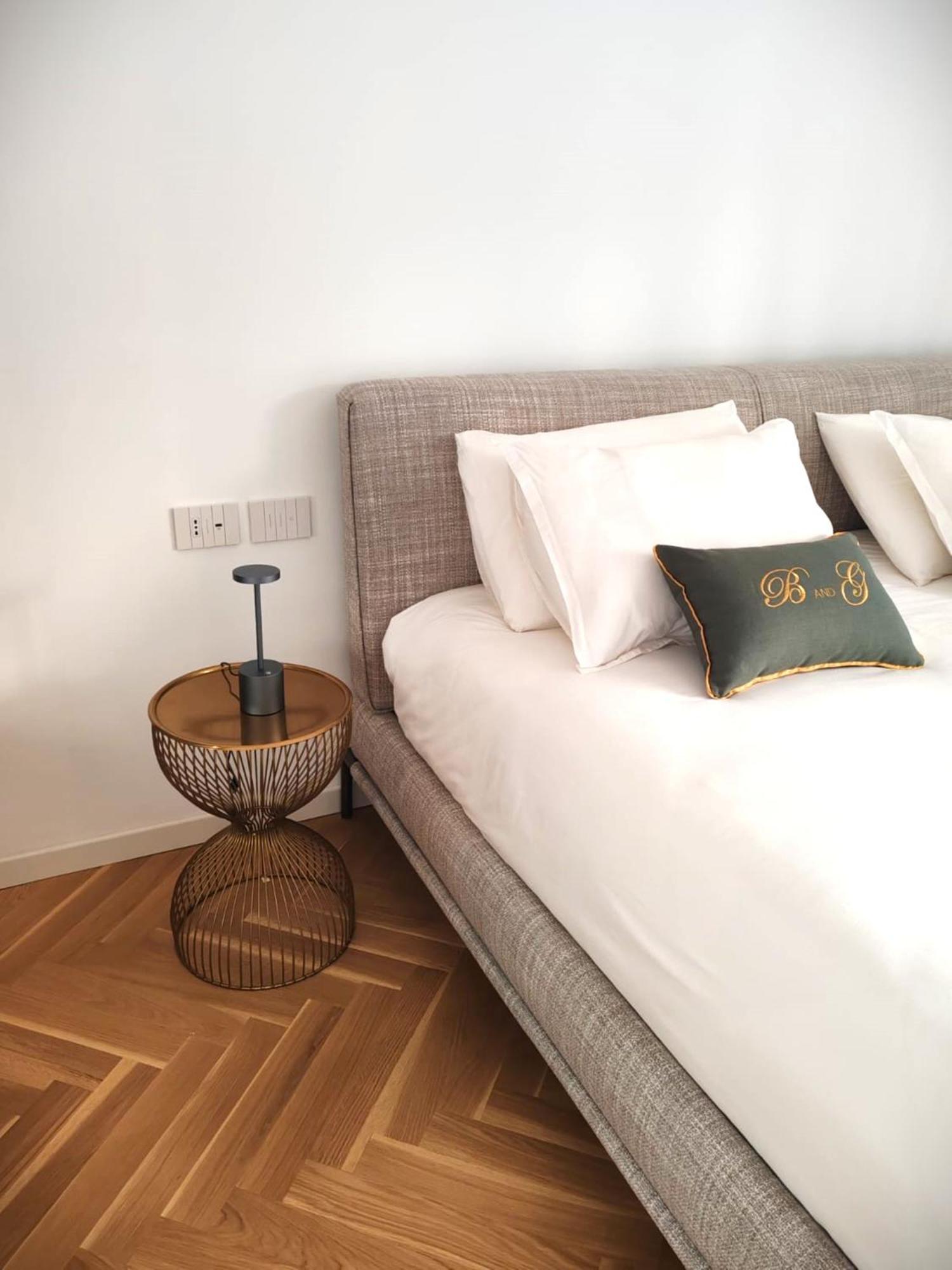 Hotel B And G San Babila- Luxury In The Heart Of Milano - Design District Zewnętrze zdjęcie