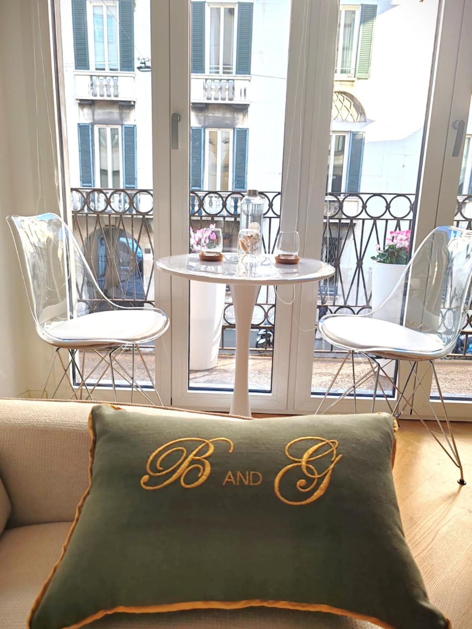 Hotel B And G San Babila- Luxury In The Heart Of Milano - Design District Zewnętrze zdjęcie