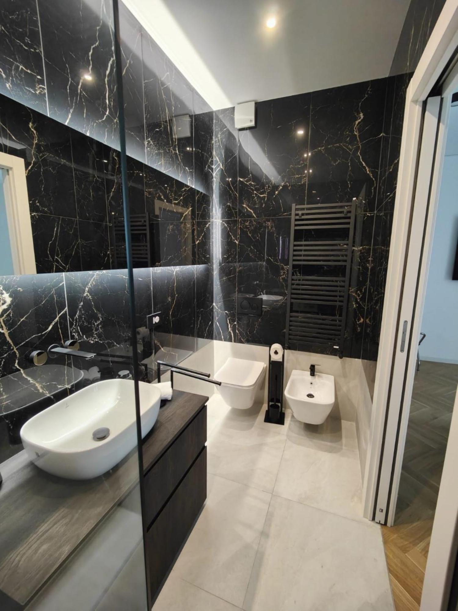 Hotel B And G San Babila- Luxury In The Heart Of Milano - Design District Zewnętrze zdjęcie
